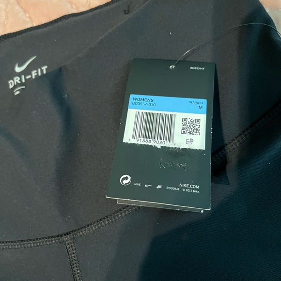 Nike exercise leggings - Picture 3 of 4